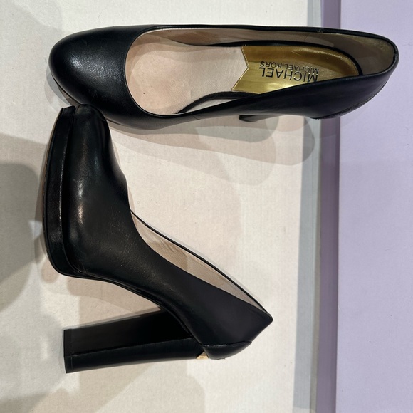 Michael Kors Chunky Heels - Picture 12 of 14